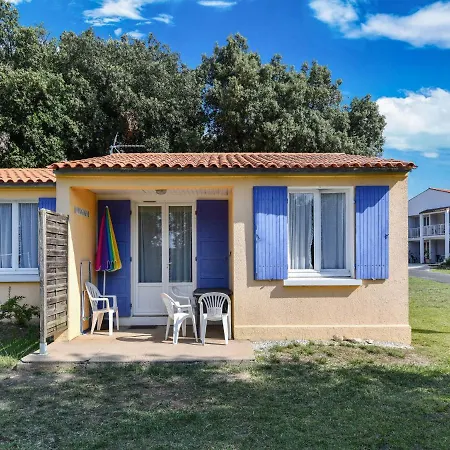 Gite In A Holiday Park With Swimming Pool *