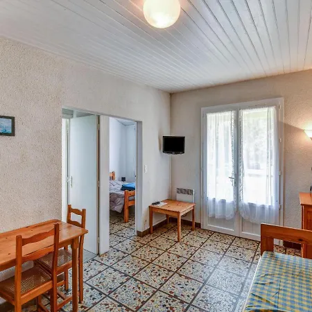 Gite In A Holiday Park With Swimming Pool Сasa de vacaciones