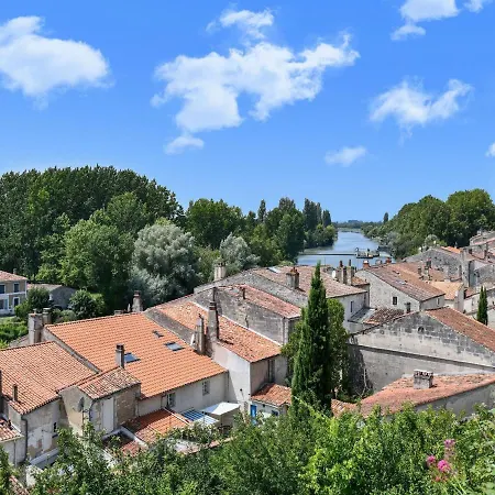 Gite In A Holiday Park With Swimming Pool Сasa de vacaciones
